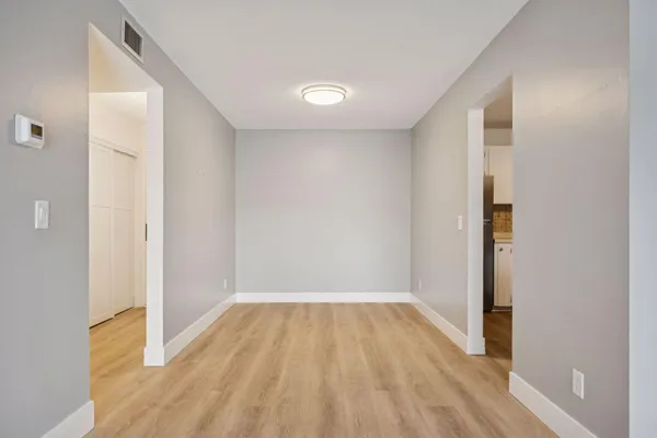 $104,900 | 4120 Parklawn Avenue, Unit 228, Edina, MN 55435