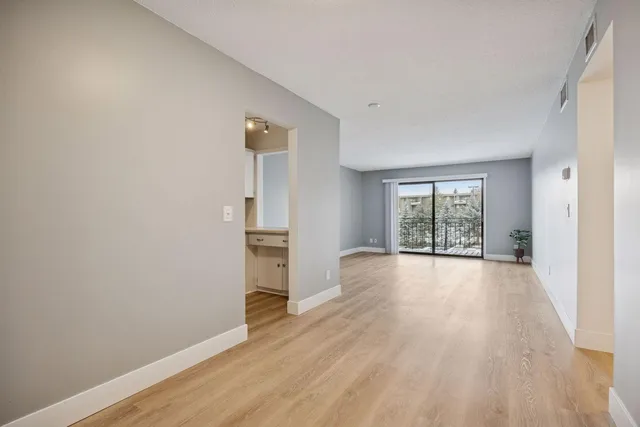 $114,999 | 4120 Parklawn Avenue, Unit 228, Edina, MN 55435