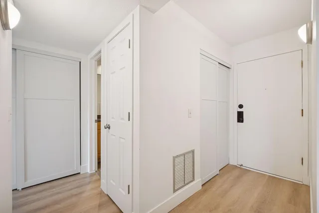 $114,999 | 4120 Parklawn Avenue, Unit 228, Edina, MN 55435