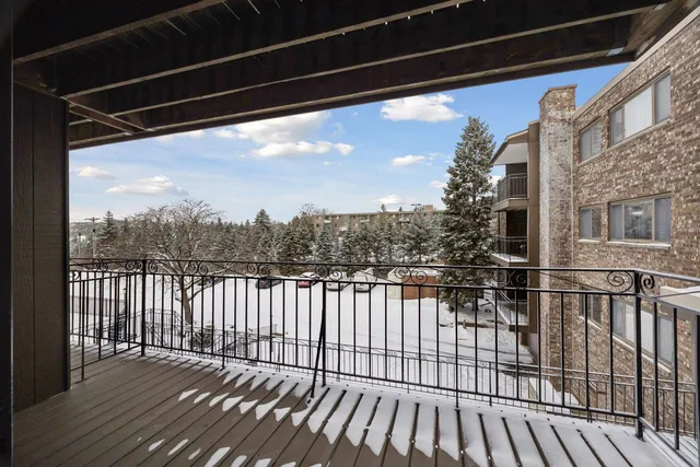 $114,999 | 4120 Parklawn Avenue, Unit 228, Edina, MN 55435