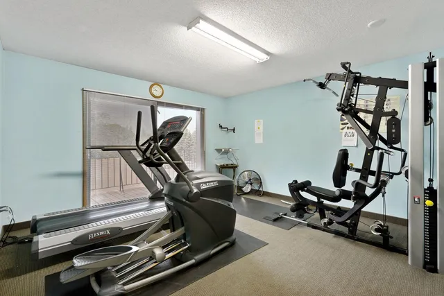 $114,999 | 4120 Parklawn Avenue, Unit 228, Edina, MN 55435