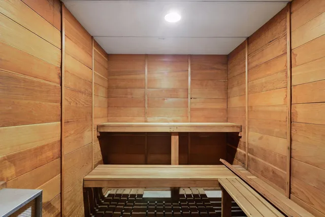 $114,999 | 4120 Parklawn Avenue, Unit 228, Edina, MN 55435