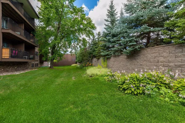 $104,900 | 4120 Parklawn Avenue, Unit 228, Edina, MN 55435