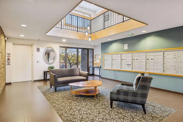 $104,900 | 4120 Parklawn Avenue, Unit 228, Edina, MN 55435