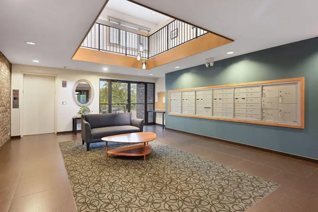 $114,999 | 4120 Parklawn Avenue, Unit 228, Edina, MN 55435