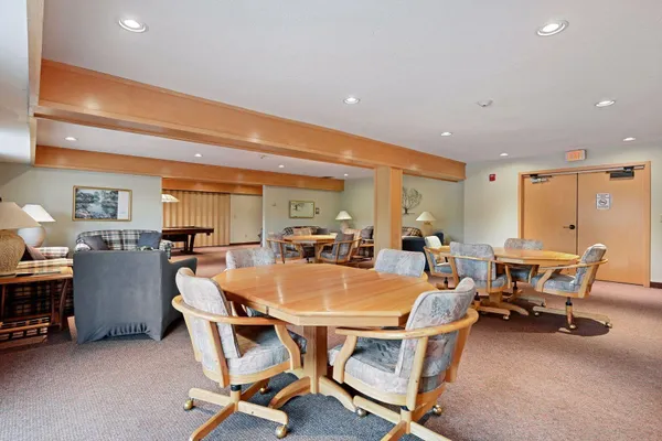 $104,900 | 4120 Parklawn Avenue, Unit 228, Edina, MN 55435