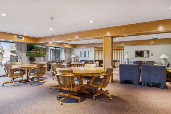 $104,900 | 4120 Parklawn Avenue, Unit 228, Edina, MN 55435