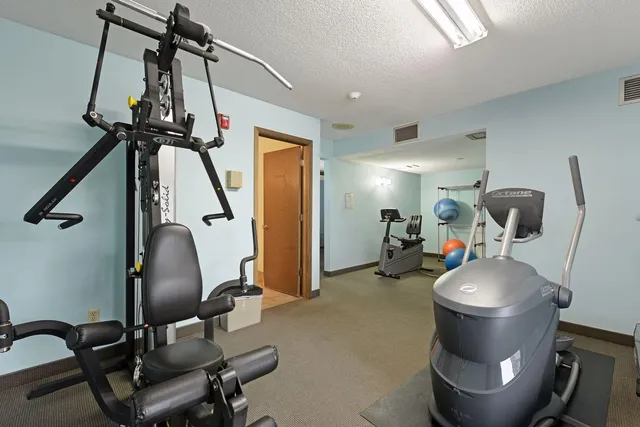 $114,999 | 4120 Parklawn Avenue, Unit 228, Edina, MN 55435