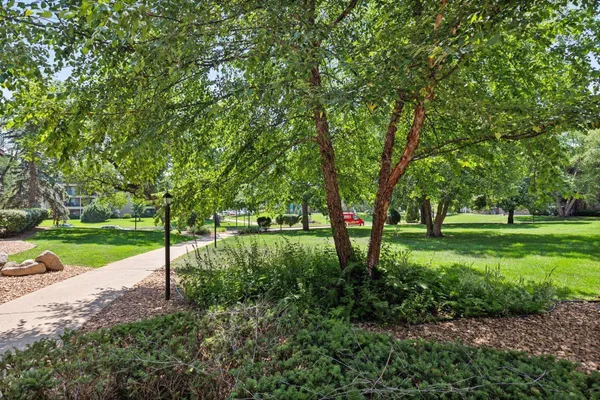 $104,900 | 4120 Parklawn Avenue, Unit 228, Edina, MN 55435