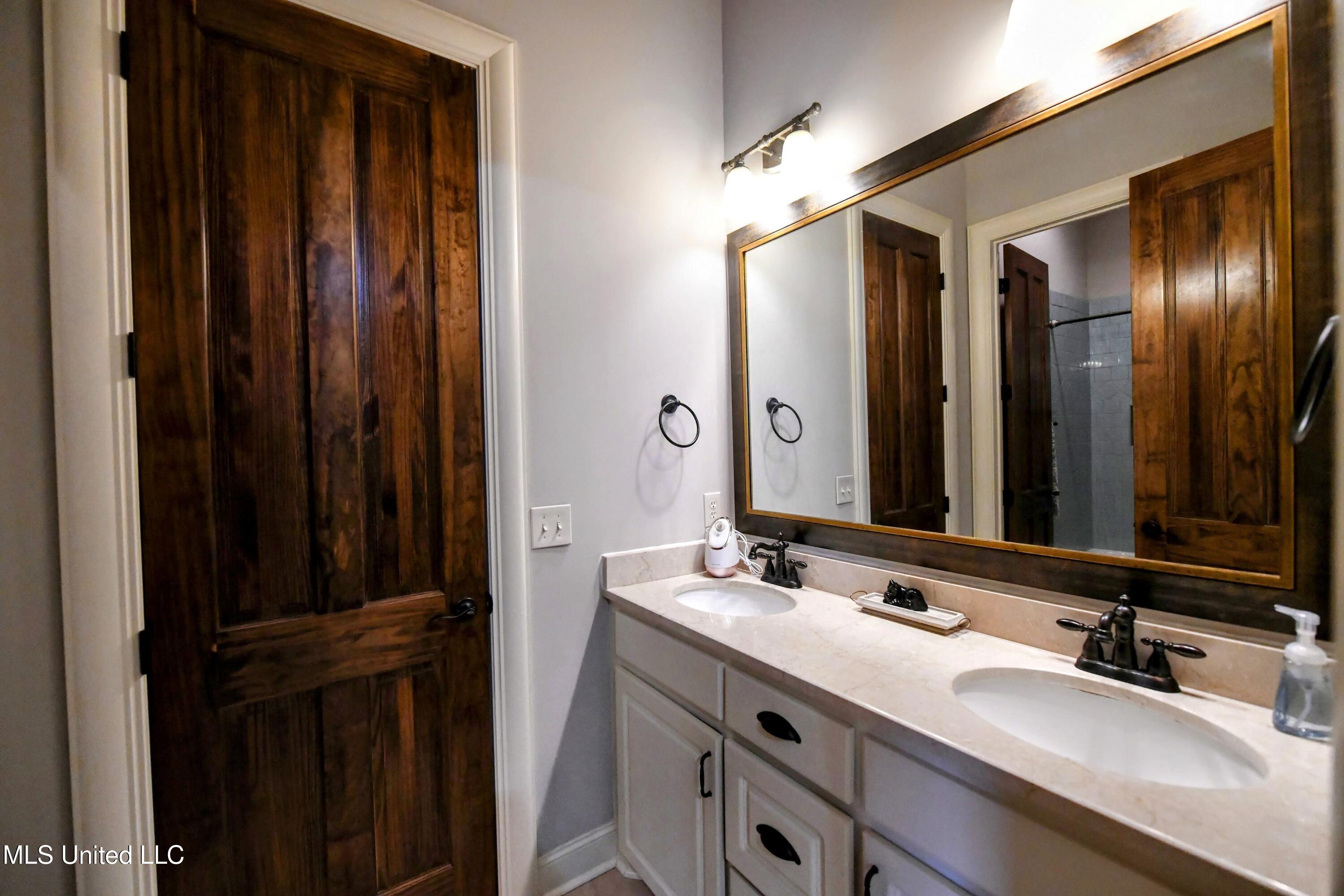 318 Summerville Drive Madison, MS 39110 - Photo 25 of 35 DSC_8265-EDIT