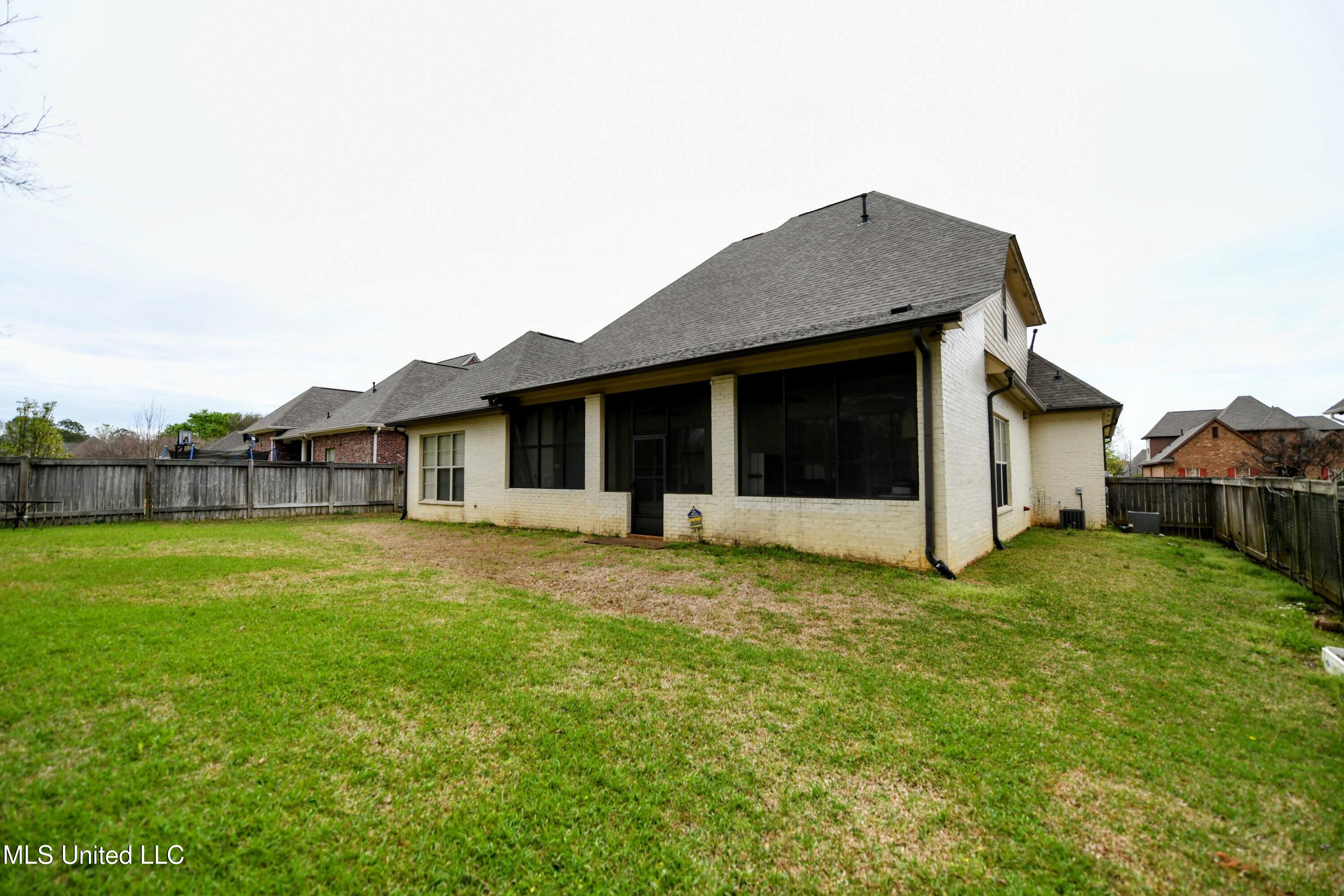 318 Summerville Drive Madison, MS 39110 - Photo 33 of 35 DSC_8295-EDIT