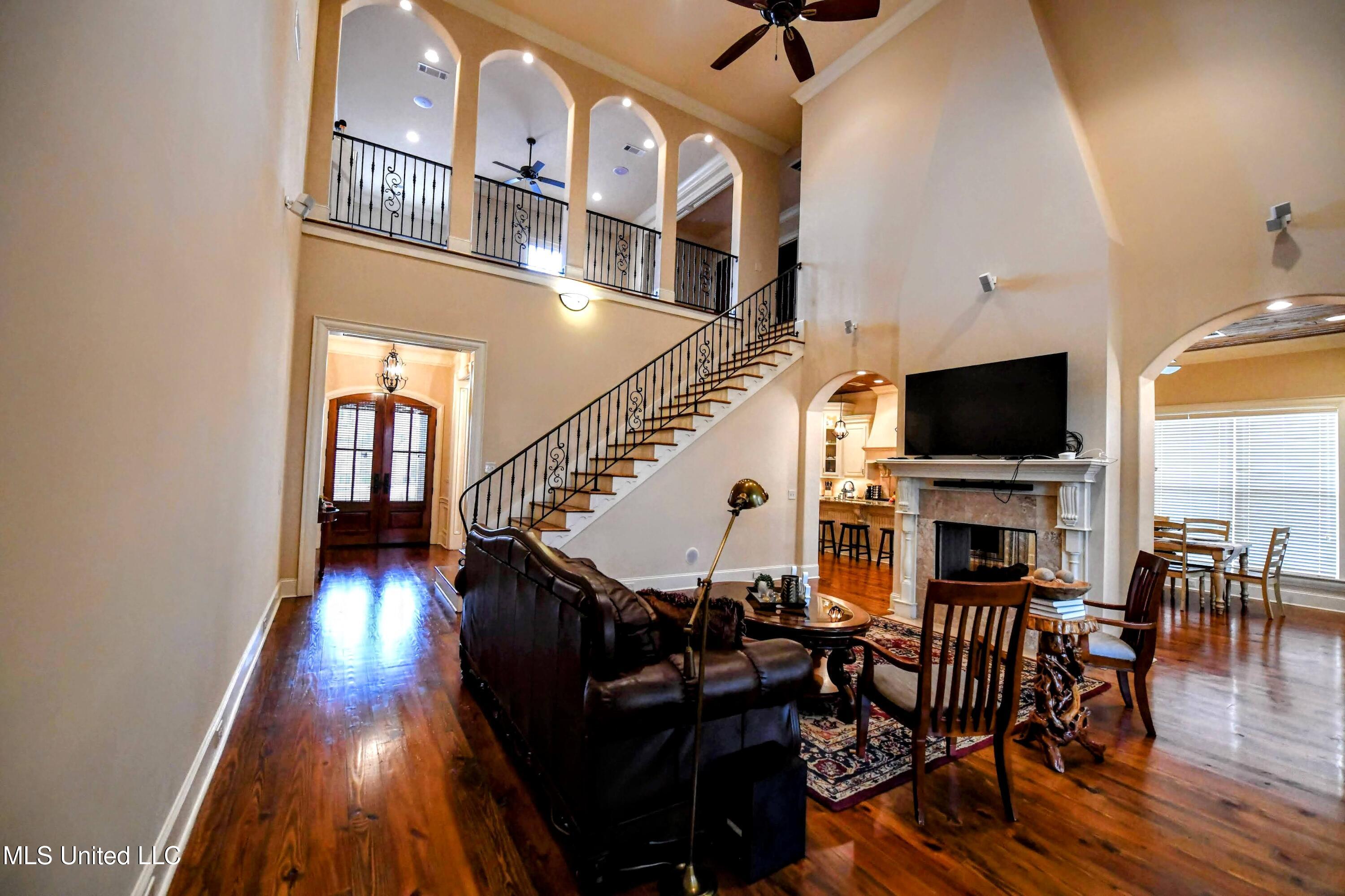 318 Summerville Drive Madison, MS 39110 - Photo 6 of 35 DSC_8211-EDIT