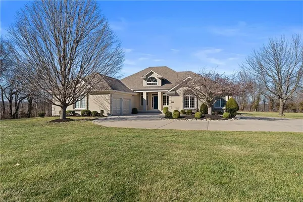 $625,000 | 28605 East 114th Street, Lee's Summit, MO 64086