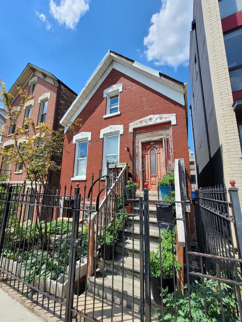 1636 West Augusta Boulevard Chicago, IL 60622 - Photo 3 of 4