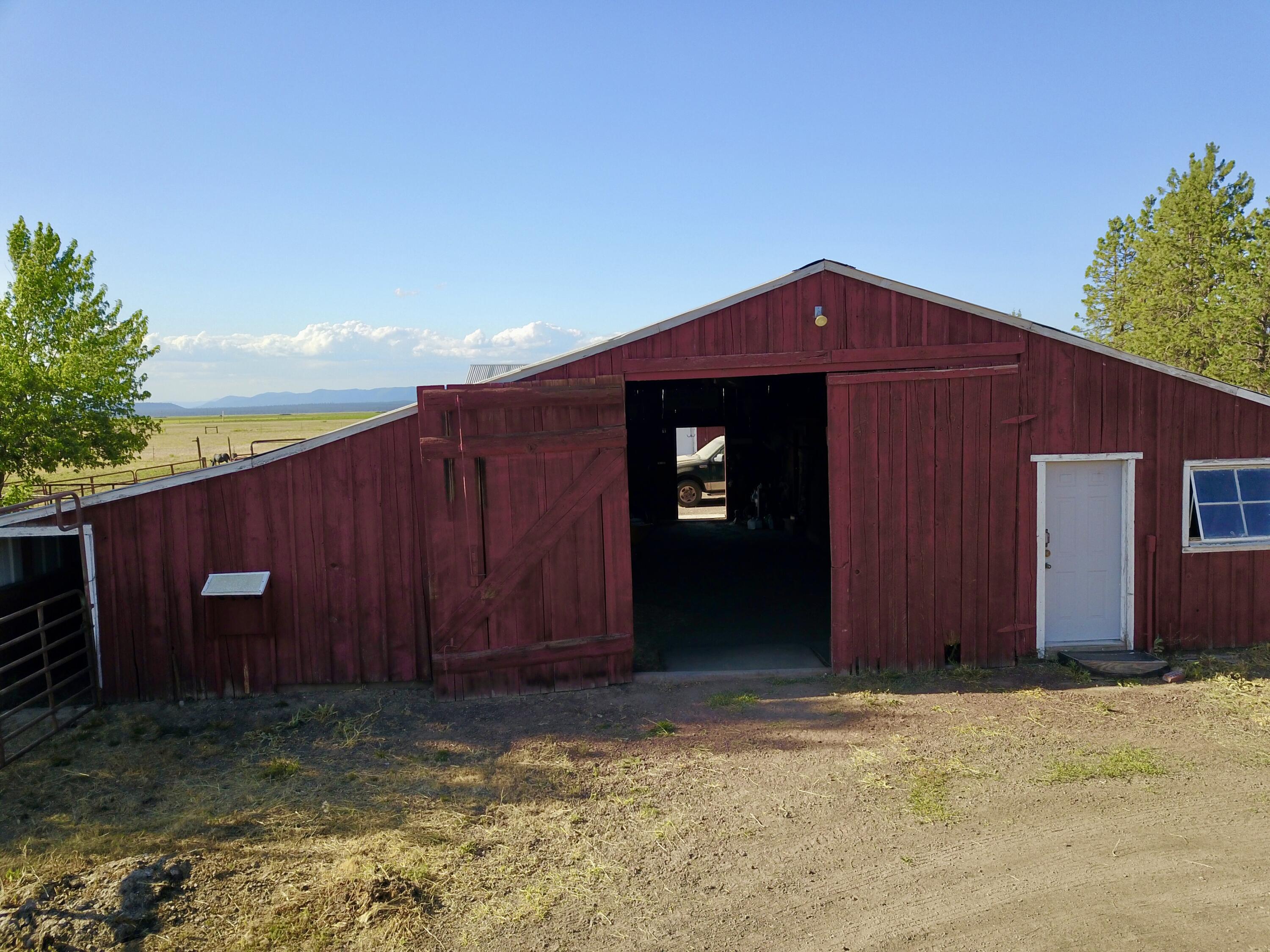 25965 Cir Bell Road Fall River Mills, CA 96028 - Photo 4 of 53 a front view of a house