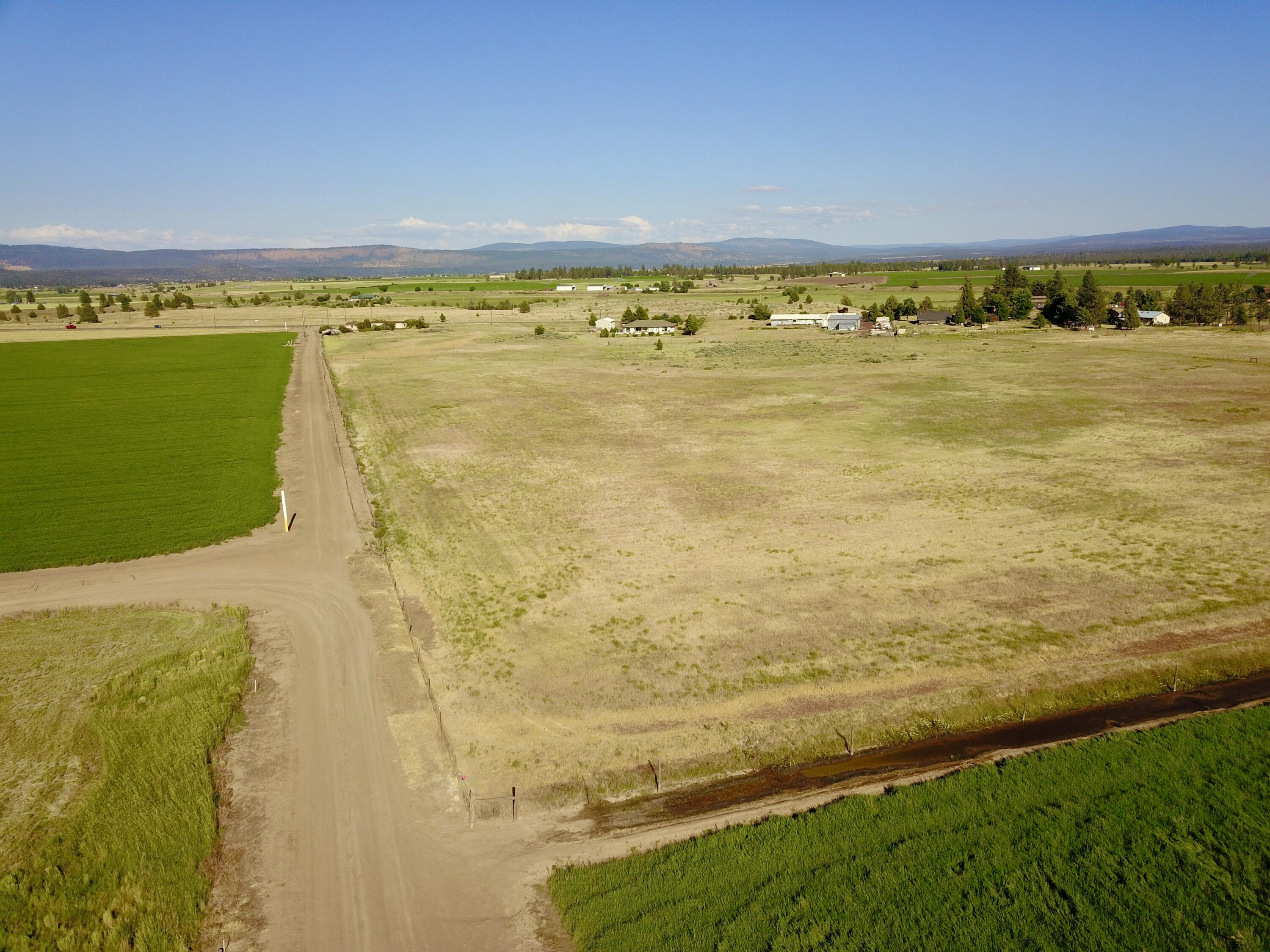 25965 Cir Bell Road Fall River Mills, CA 96028 - Photo 42 of 53 a view of an ocean