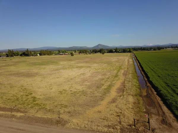 a view of an ocean beach