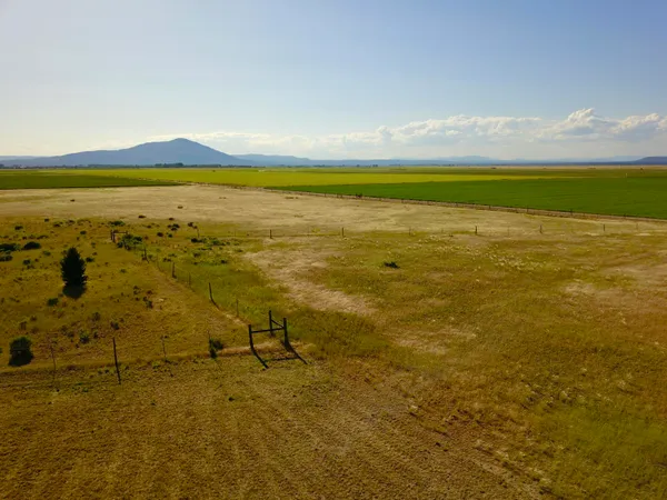 a view of a terrace with sky view