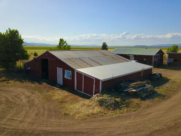 a view of a lake with houses