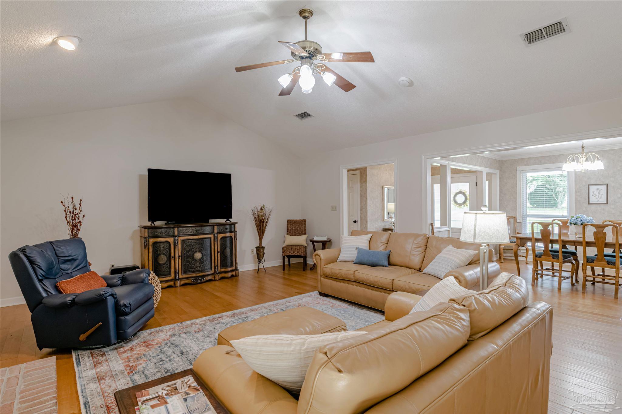 1440 Kings Road Cantonment, FL 32533 - Photo 6 of 42