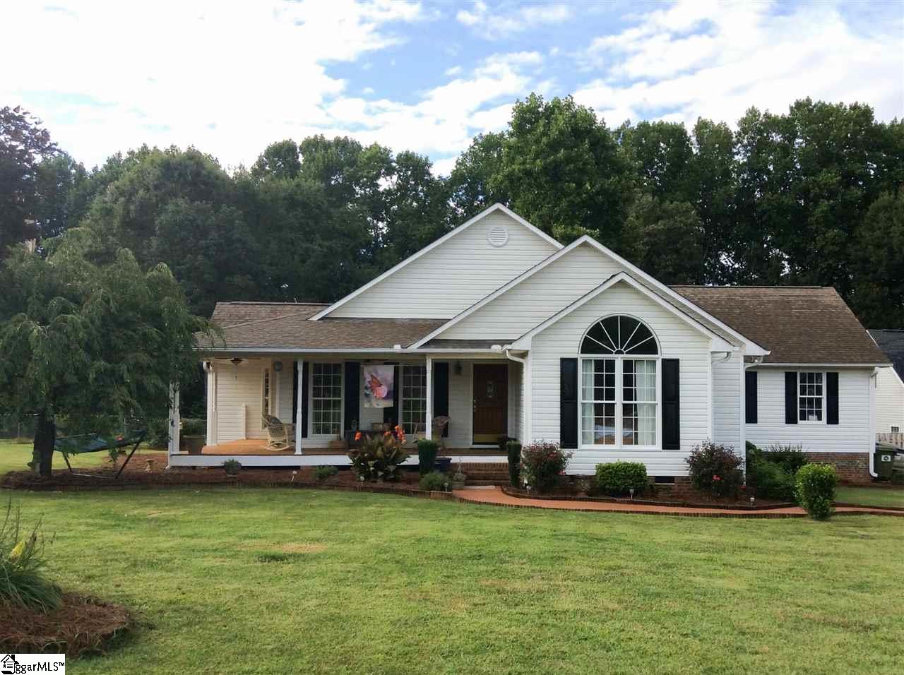 325 Trantham Court Inman, SC 29349 - Photo 2 of 32