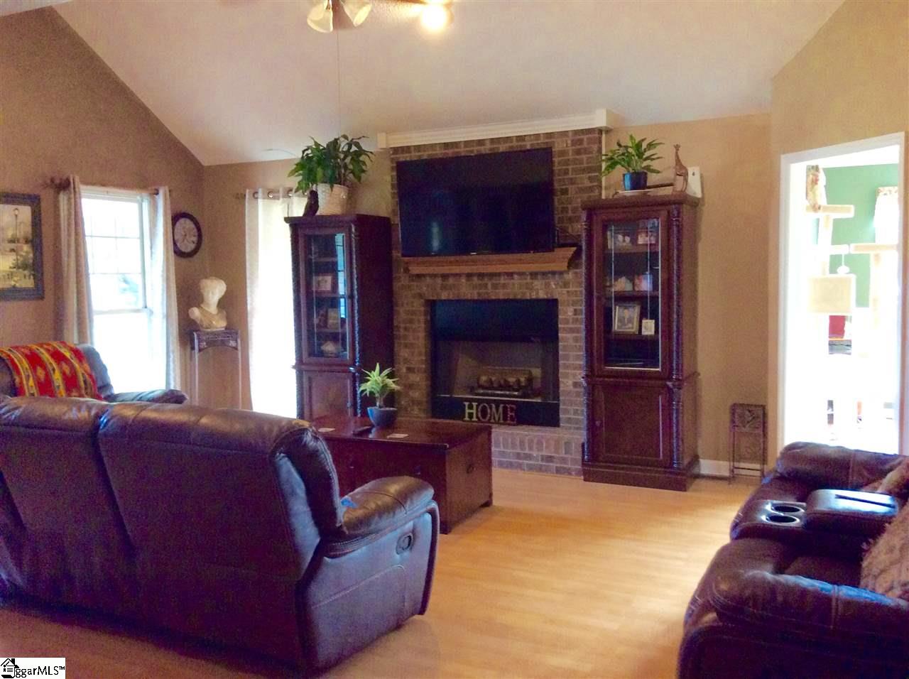 325 Trantham Court Inman, SC 29349 - Photo 8 of 32