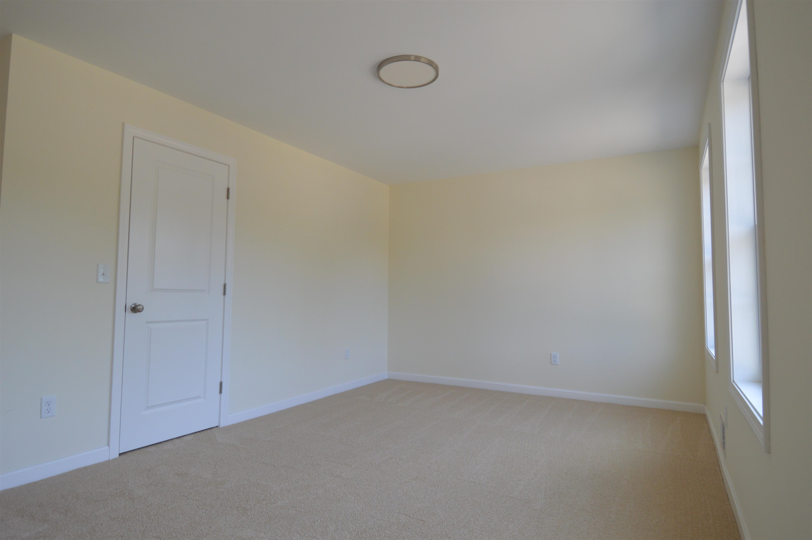50 Ida Circle, Unit 31021 Rochester, NH 03868 - Photo 4 of 8