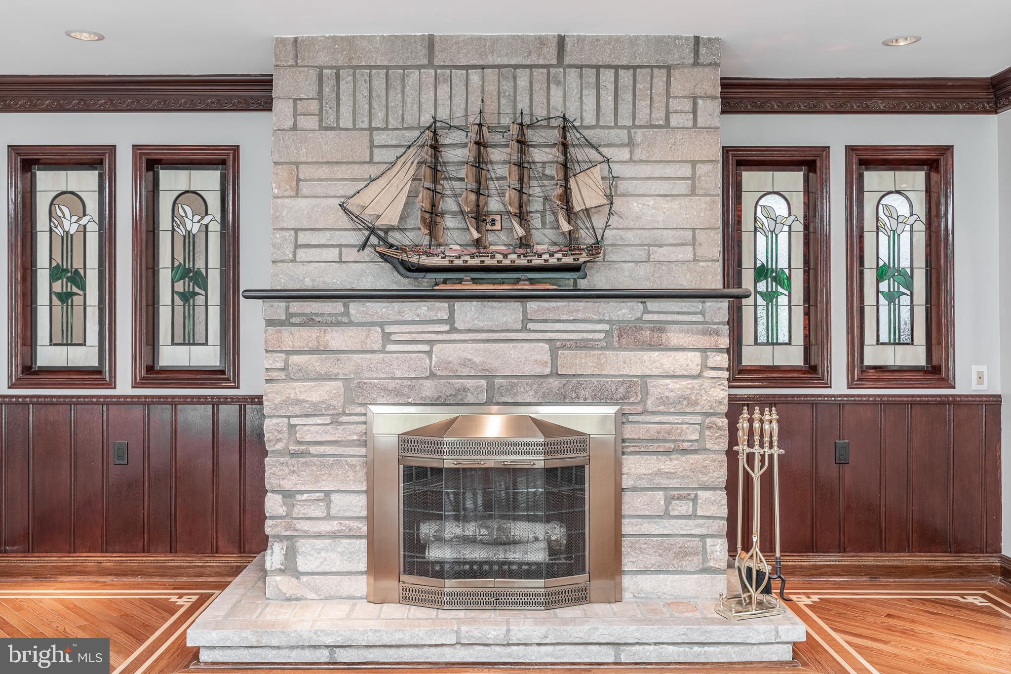 2451 High Road Huntingdon Valley, PA 19006 - Photo 27 of 68 Living Room