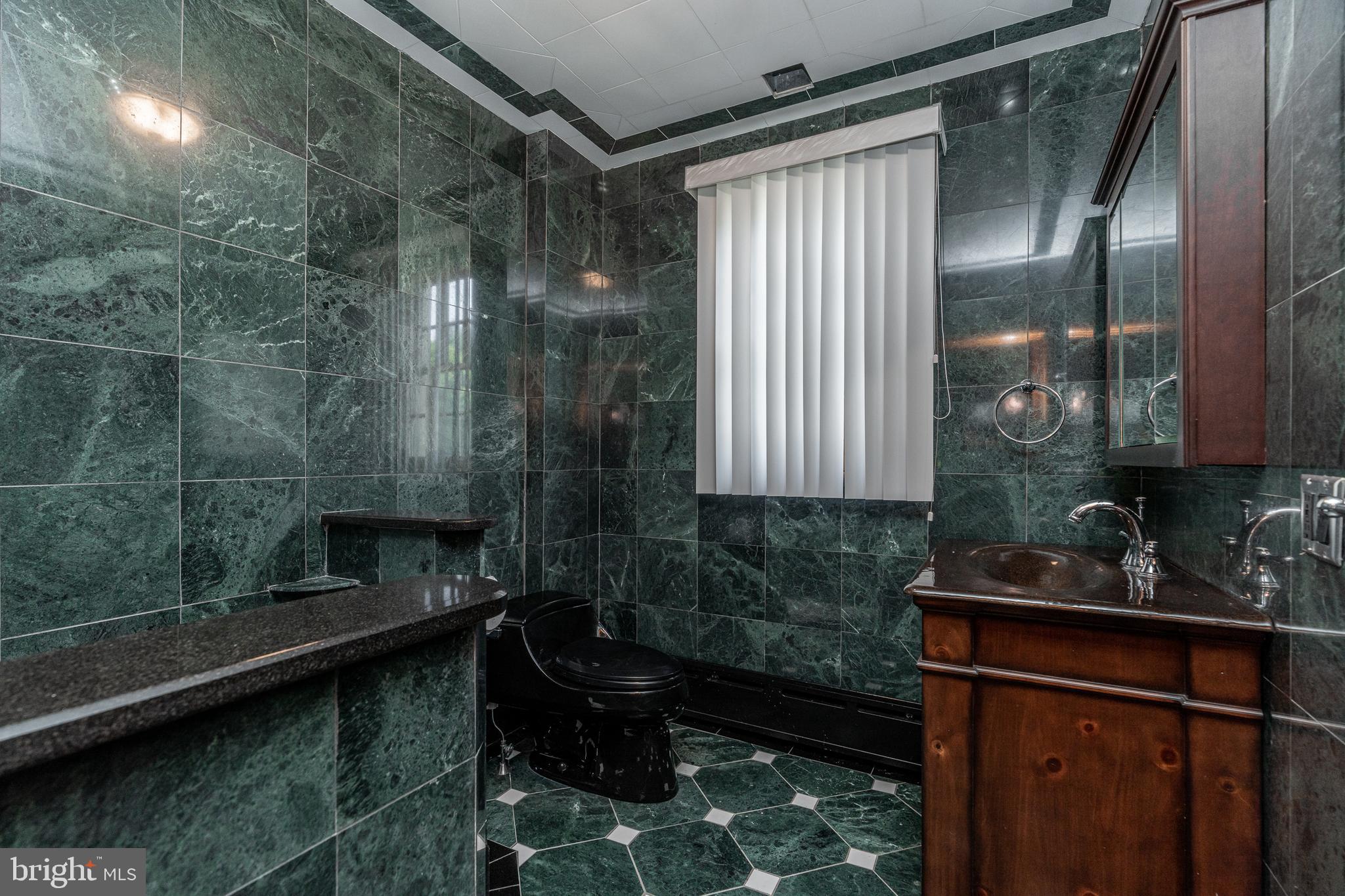2451 High Road Huntingdon Valley, PA 19006 - Photo 40 of 68 2nd Full Bathroom