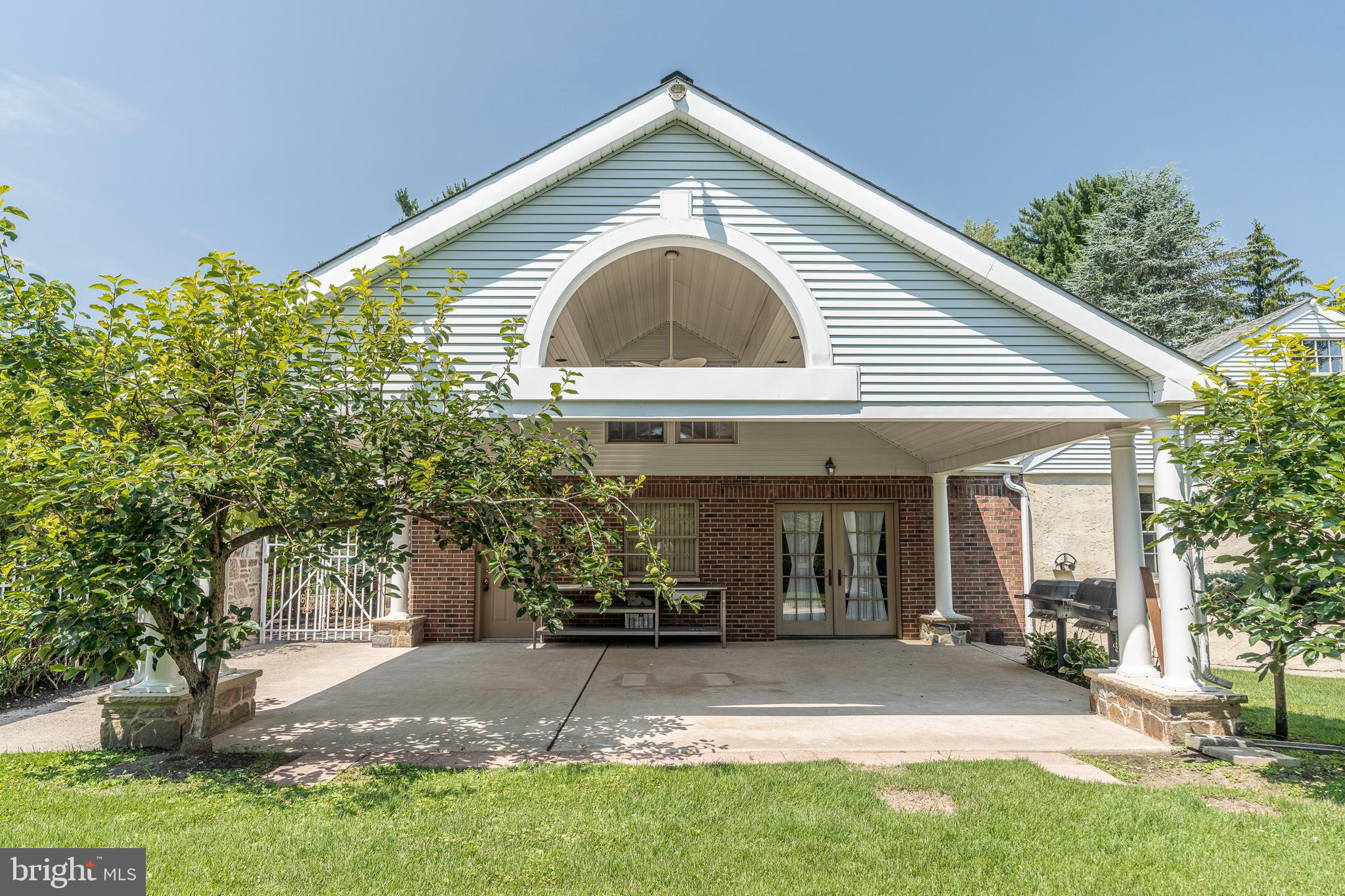 2451 High Road Huntingdon Valley, PA 19006 - Photo 52 of 68 Back patio