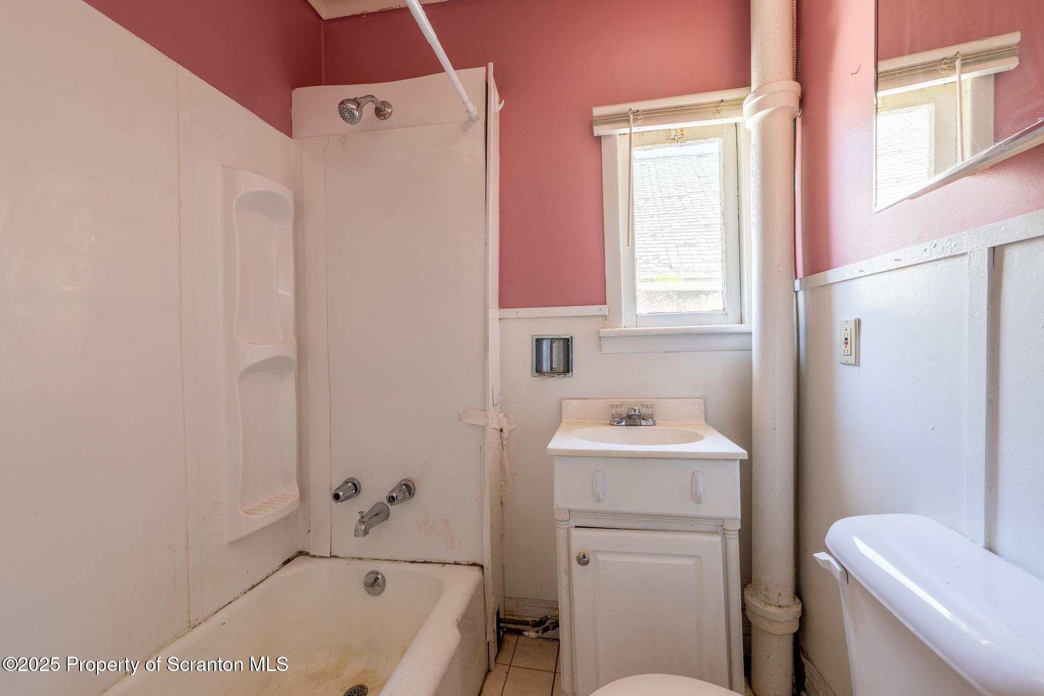 116 Dunmore Street Throop, PA 18512 - Photo 22 of 31 DSC_0640-HDR