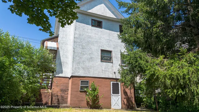 $187,500 | 116 Dunmore Street, Throop, PA 18512