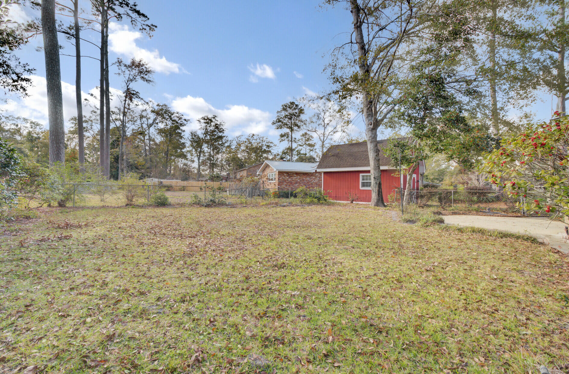 300 Grouse Road Summerville, SC 29485 - Photo 42 of 47 Rear Yard
