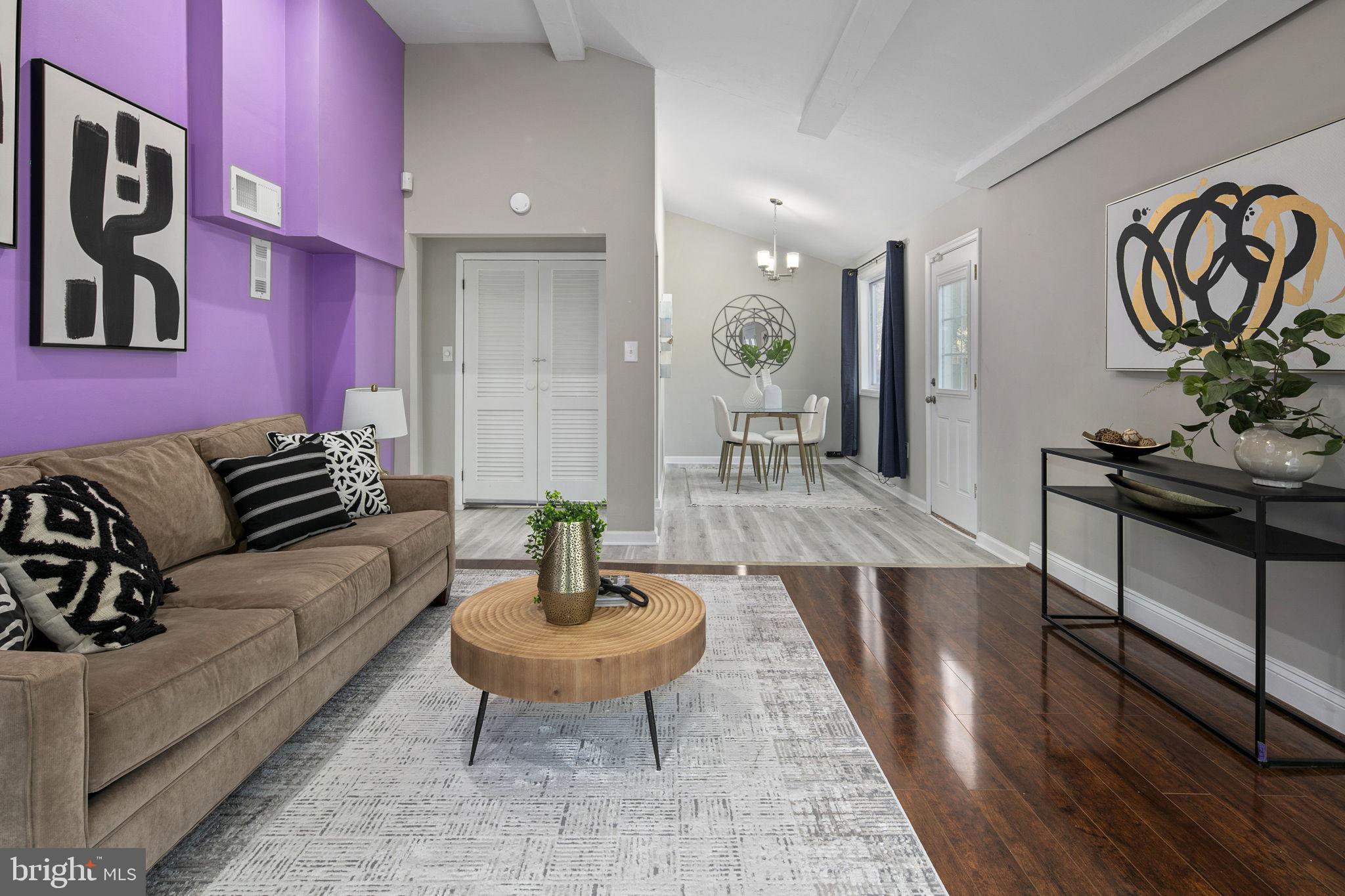 3424 Spring Drive Alexandria, VA 22306 - Photo 25 of 52 a living room with furniture
