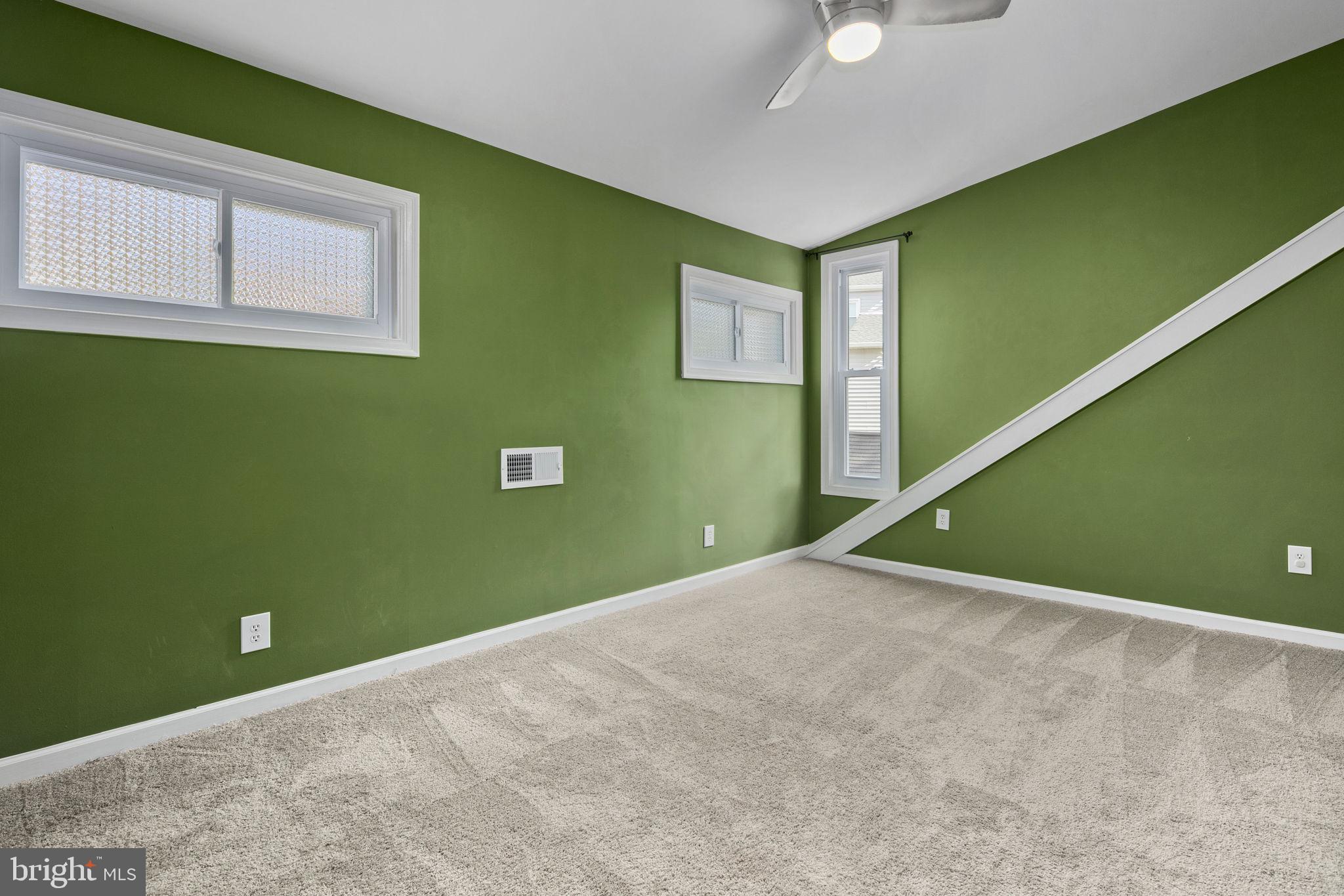 3424 Spring Drive Alexandria, VA 22306 - Photo 36 of 52 a view of empty room with window