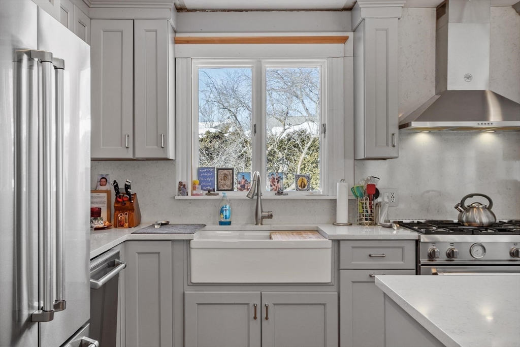 3 Didio Drive Swampscott, MA 01907 - Photo 11 of 42