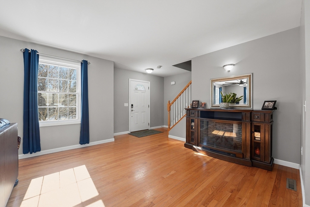 18 Riverton Road Springfield, MA 01109 - Photo 17 of 41