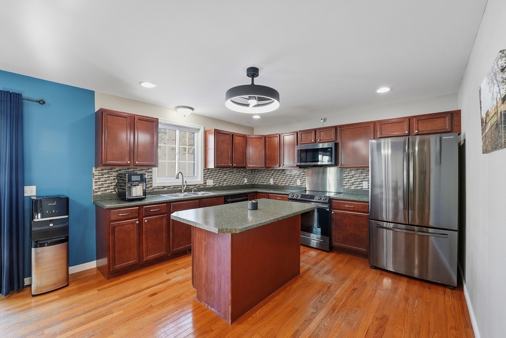 18 Riverton Road Springfield, MA 01109 - Photo 21 of 41