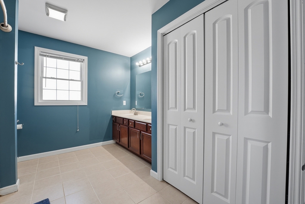 18 Riverton Road Springfield, MA 01109 - Photo 38 of 41