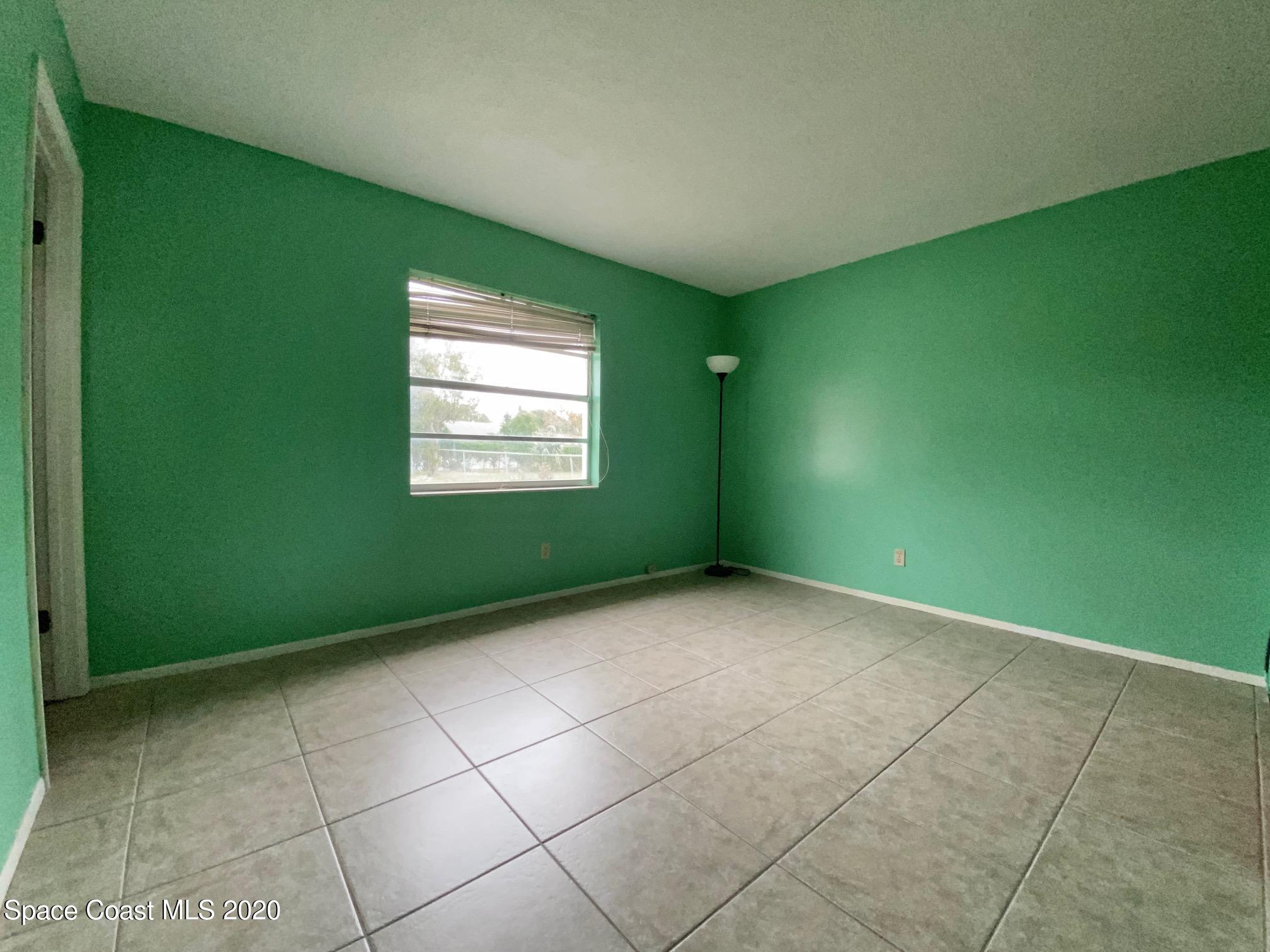 2790 Locksley Road Melbourne, FL 32935 - Photo 9 of 17 Owner's bedroom