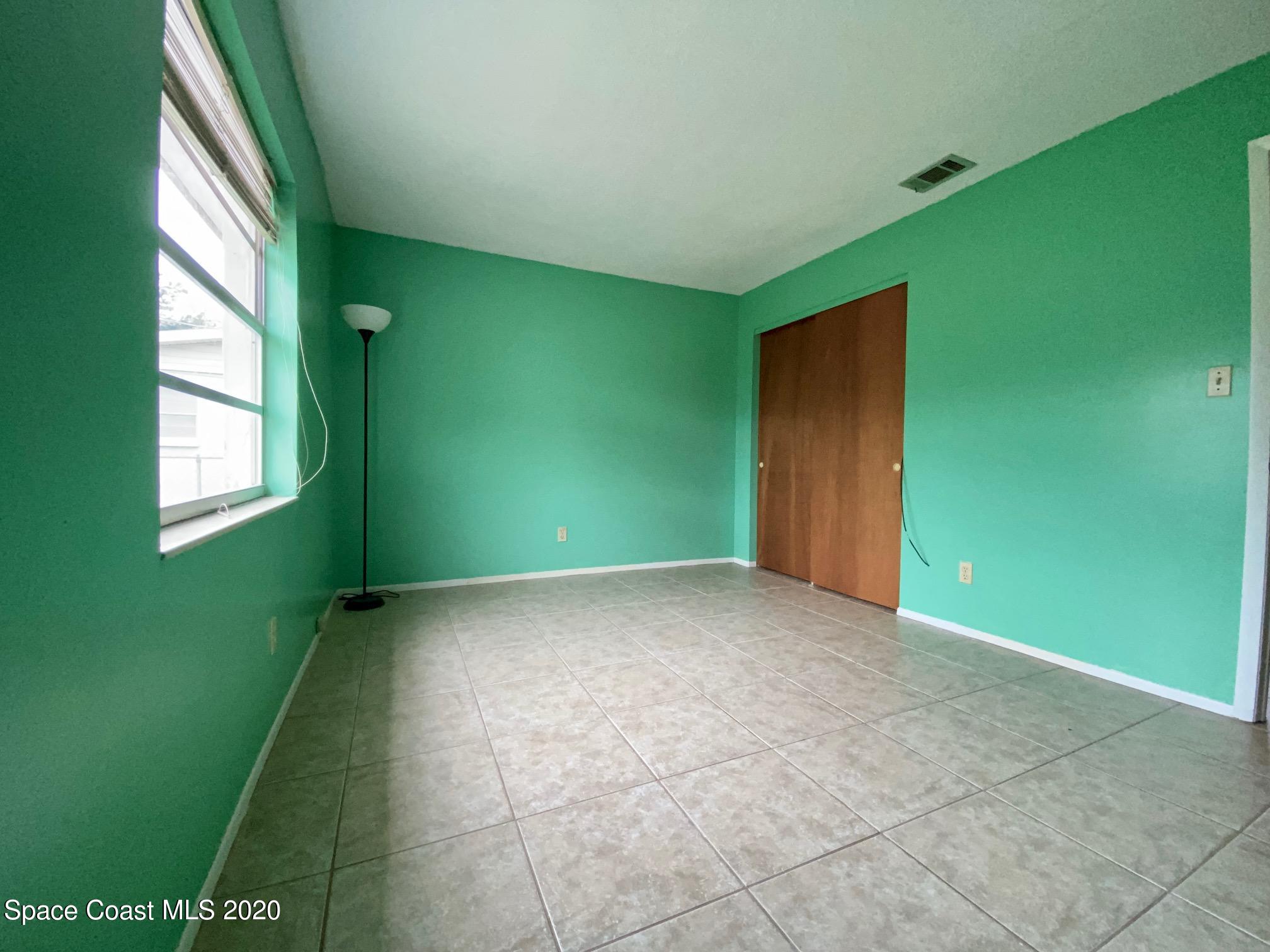 2790 Locksley Road Melbourne, FL 32935 - Photo 10 of 17 Owner's bedroom