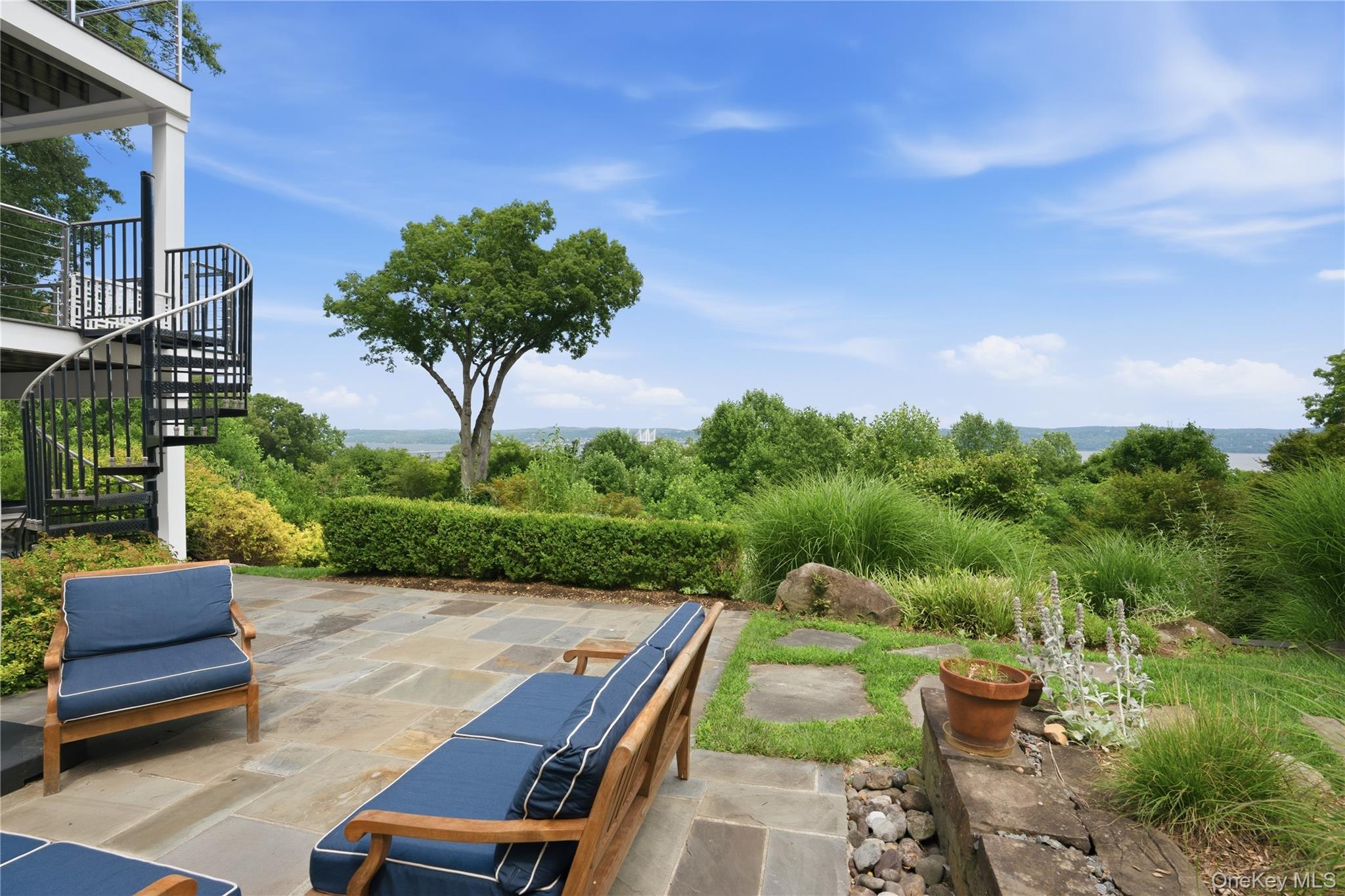 897 Rte 9W Nyack, NY 10960 - Photo 39 of 50