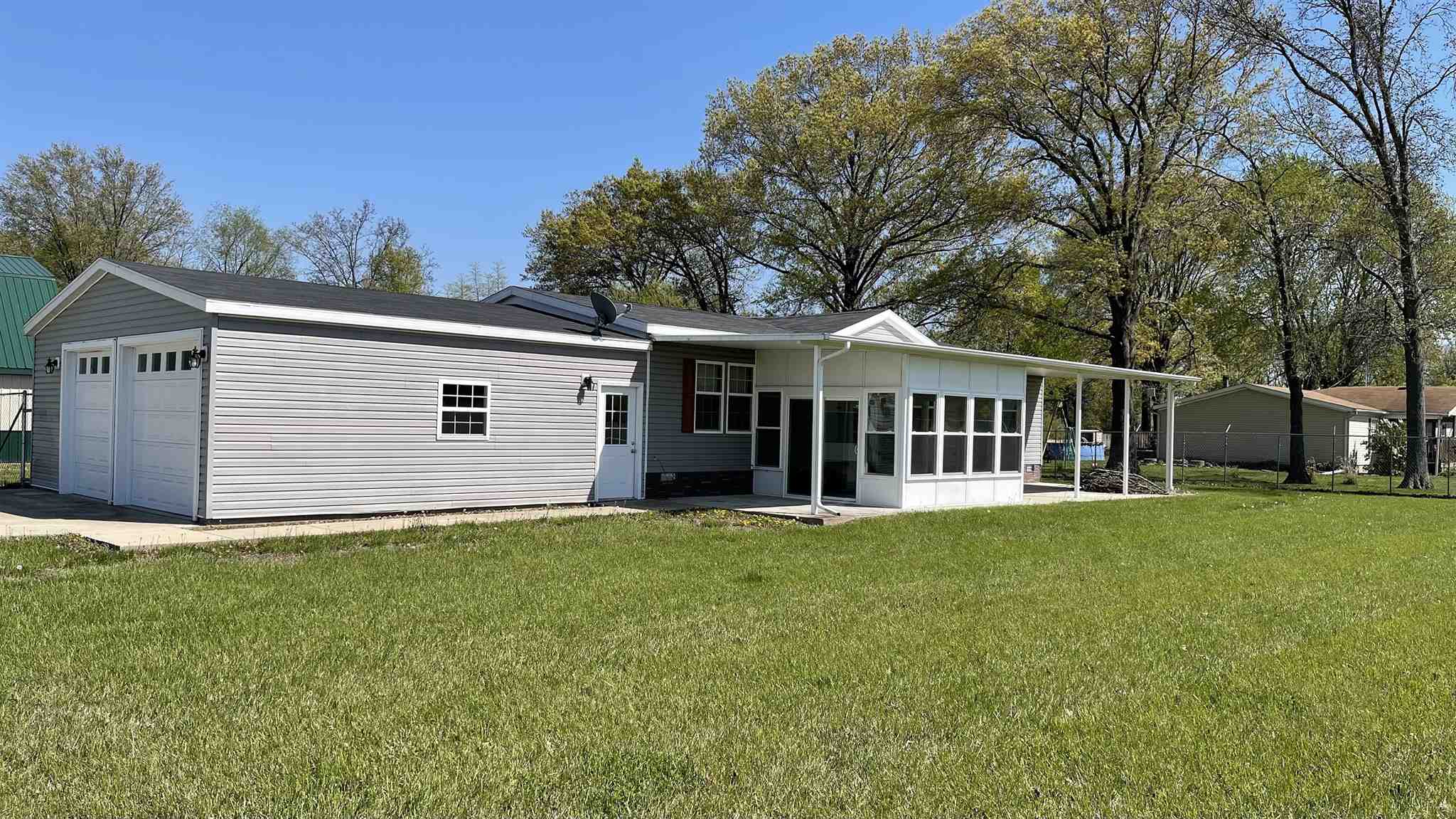 2902 Old 51 Road Sandoval, IL 62882 - Photo 4 of 49