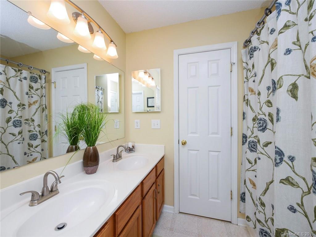 10608 Gold Pan Road Charlotte, NC 28215 - Photo 14 of 24 Gallery Image 14