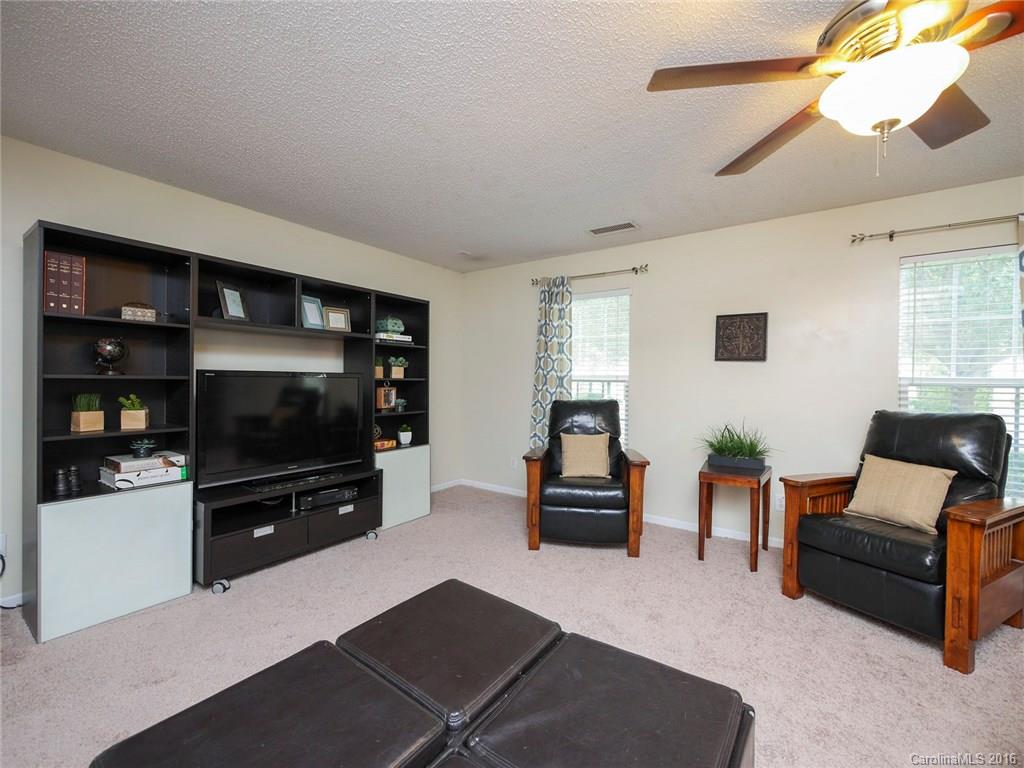 10608 Gold Pan Road Charlotte, NC 28215 - Photo 3 of 24 Gallery Image 3