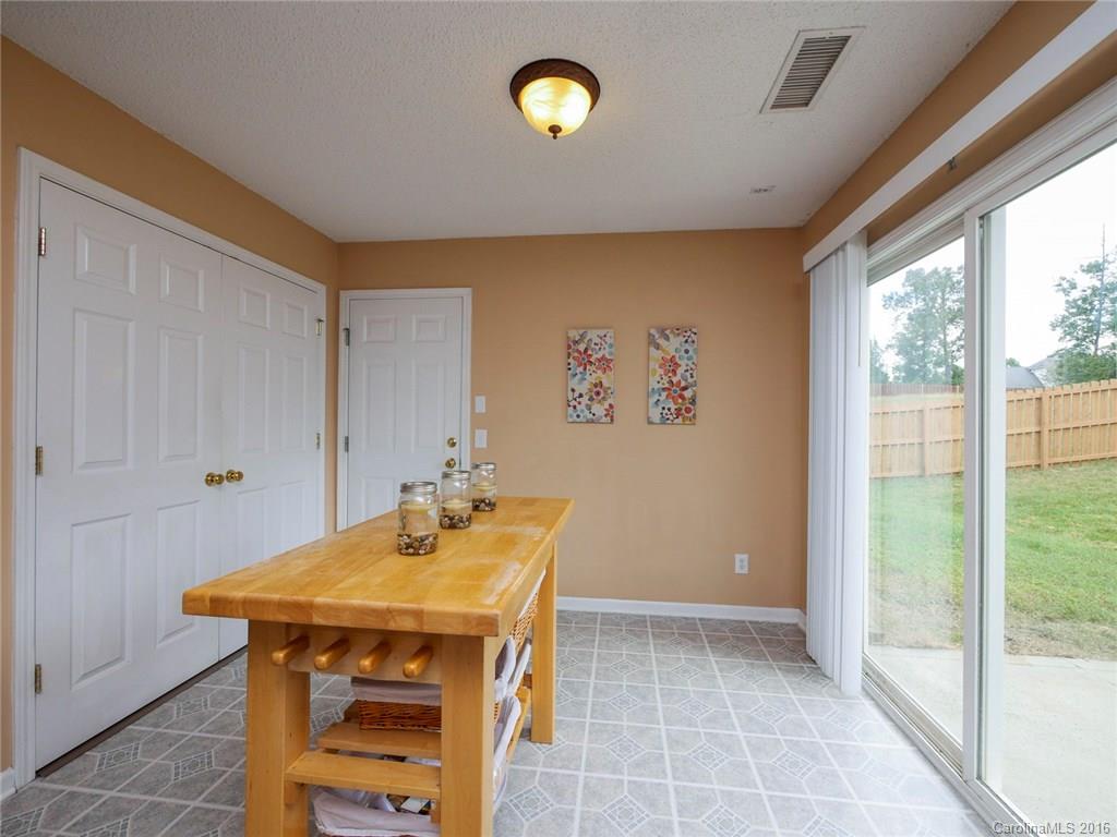 10608 Gold Pan Road Charlotte, NC 28215 - Photo 7 of 24 Gallery Image 7