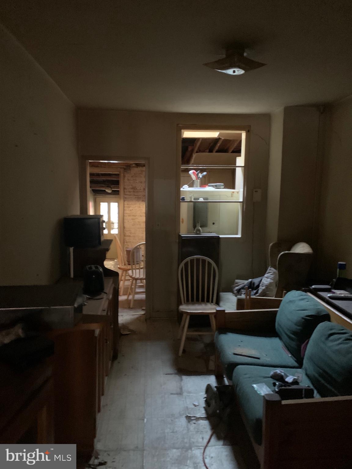 607 Wyeth Street Baltimore, MD 21230 - Photo 4 of 17