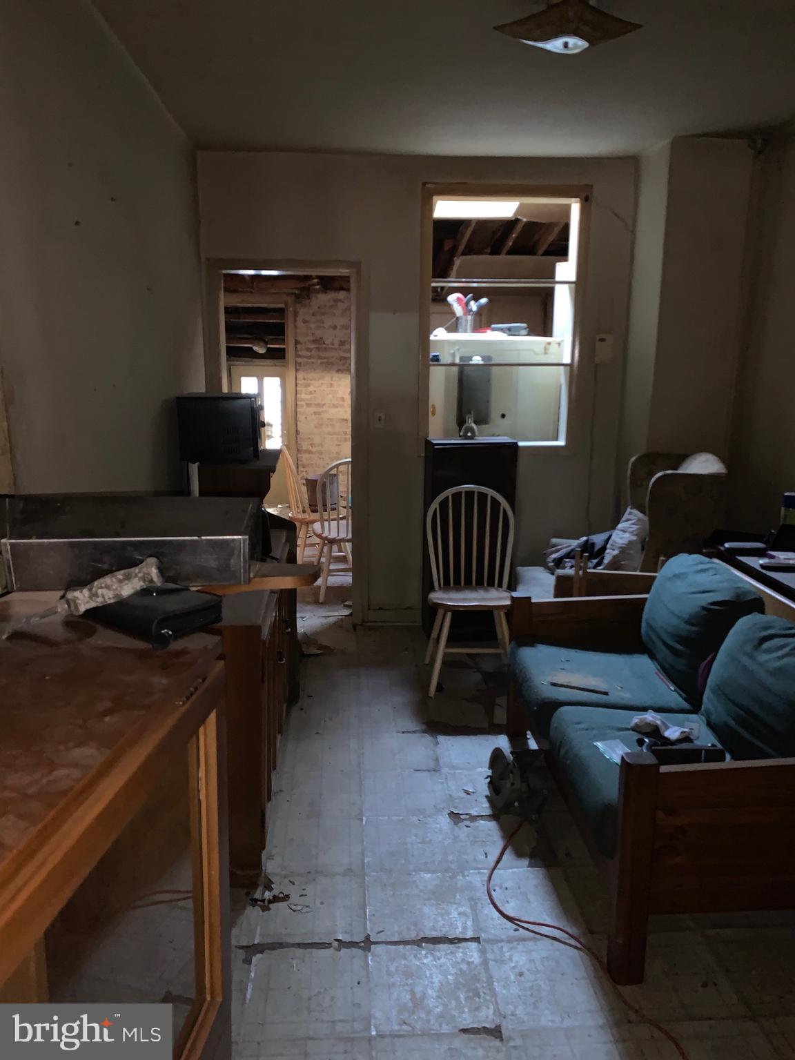 607 Wyeth Street Baltimore, MD 21230 - Photo 5 of 17