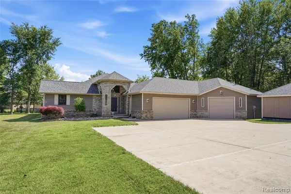 $580,000 | 8888 Pilgrim, Washington, MI 48094
