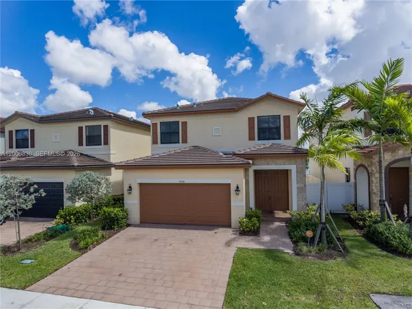 $4,000 | 3364 West 103rd Terrace, Hialeah, FL 33018